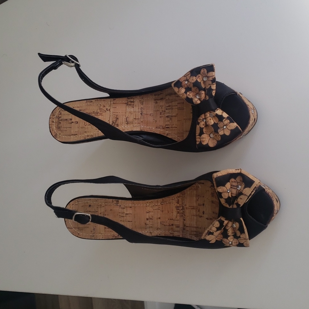 Black/beige Platforms with rhinestones